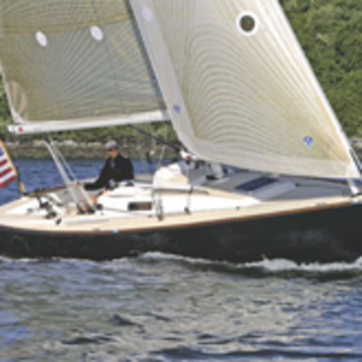 J 100 Sail Magazine