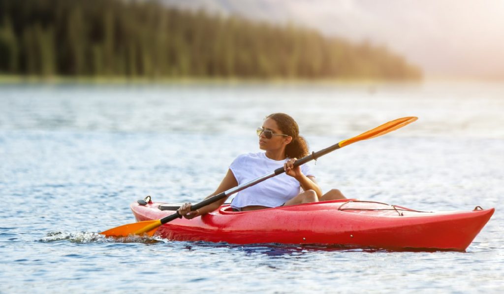 What to Wear Kayaking: Stay Dry With These 5 Clothing Items